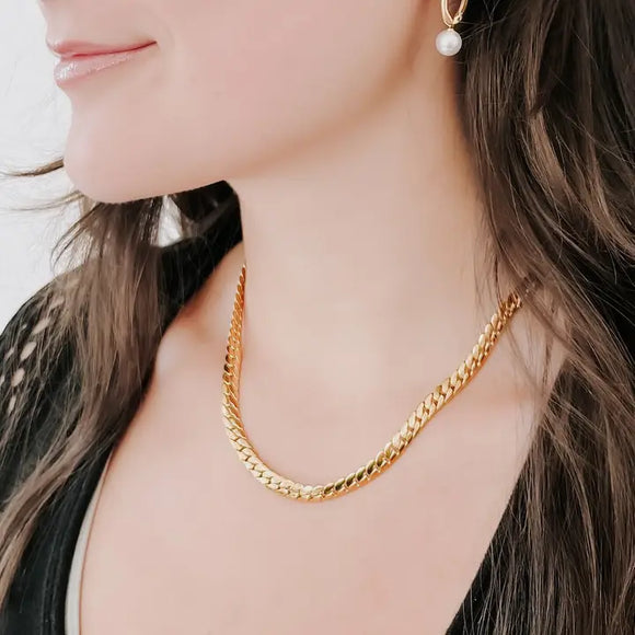Essential Curb Chain Link Necklace