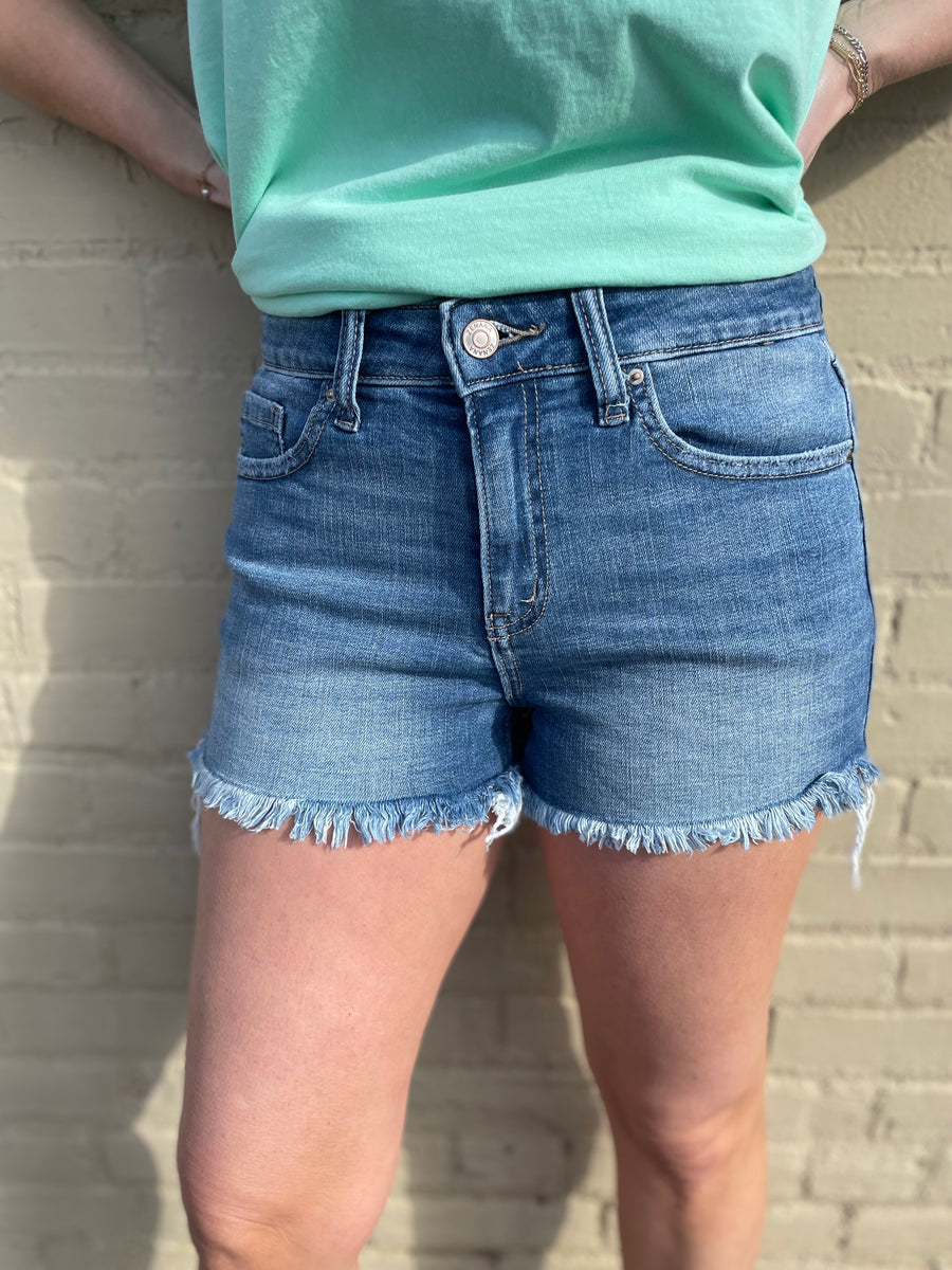 Zenana Mid Rise Raw Frayed Hem Denim Shorts – Two Sisters Boutique
