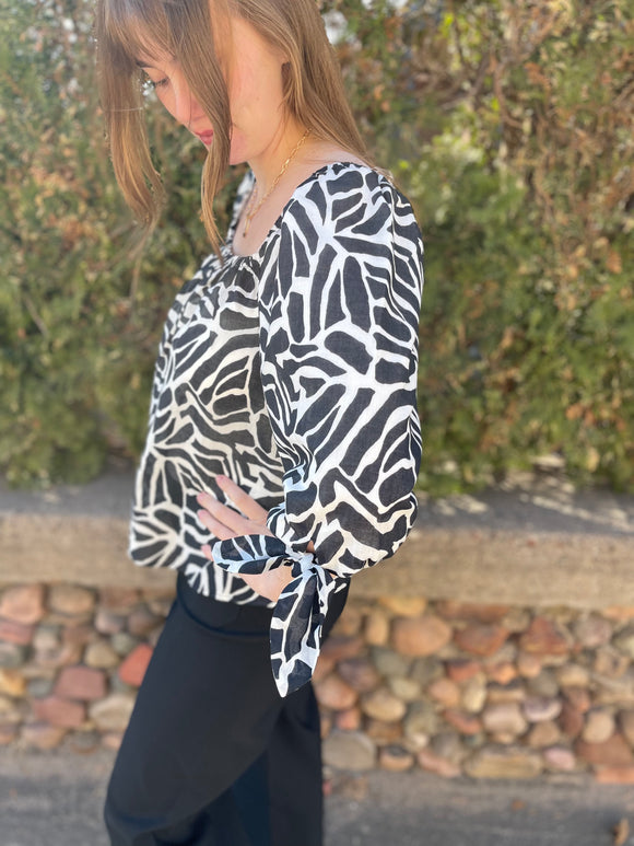 Breezy Abstract Print 3/4 Sleeve Blouse