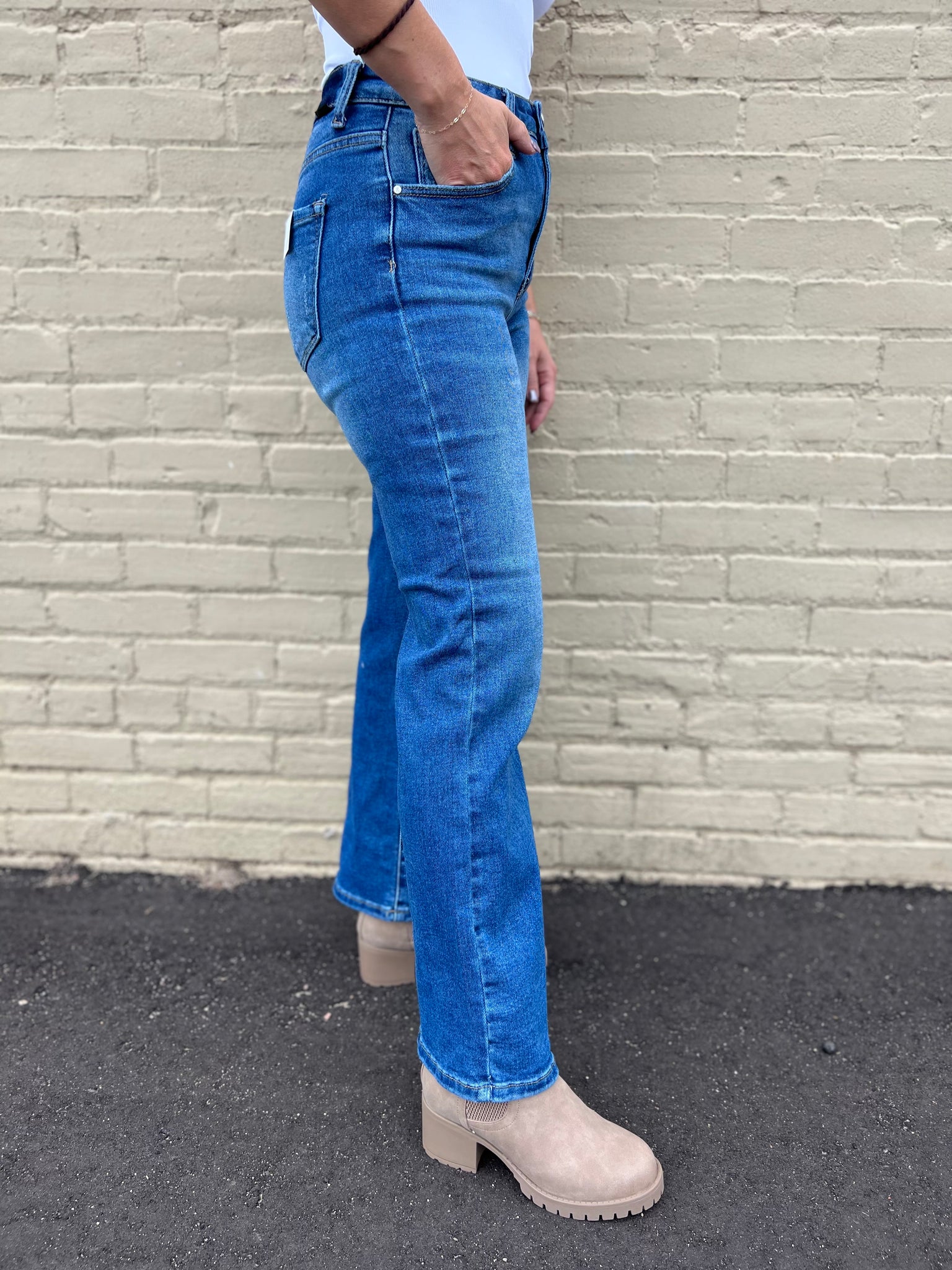 Risen High Rise Relaxed Straight Jeans – Two Sisters Boutique
