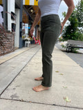 Mica Denim MR Straight Jeans