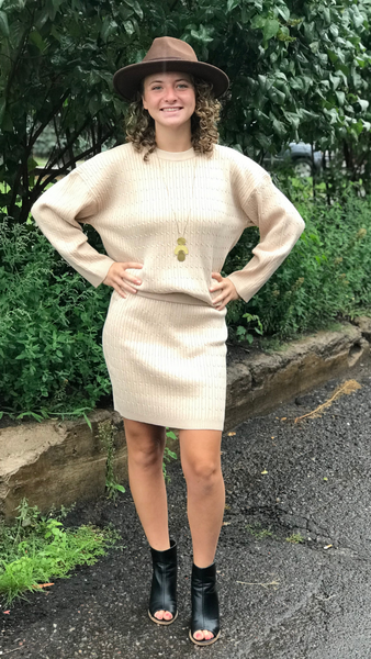 Posh Vape Phone Miss Sparkling Sweater Skirt Set XL / Beige